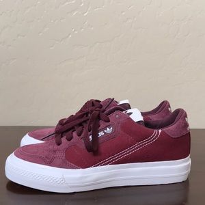 NWOT Women’s Addidas shoes Size 5.5